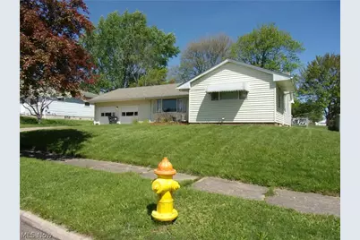687 E Catawba Avenue, Akron, OH 44306 - Photo 2