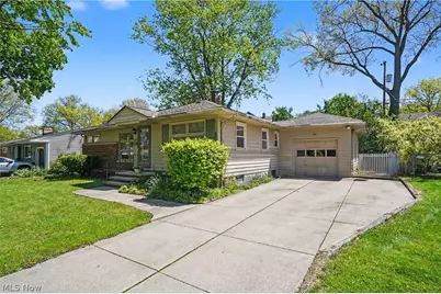2471 19th Street, Cuyahoga Falls, OH 44223 - Photo 2