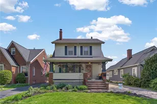 71 E 219th St, Euclid, OH 44123 - Photo 2