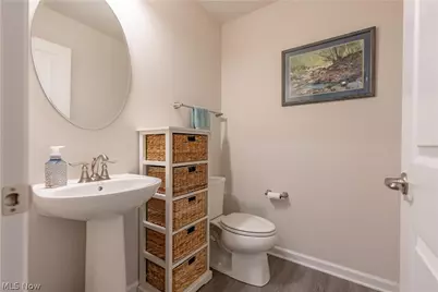 5810 Quarry Lake Drive SE, Canton, OH 44730 - Photo 8