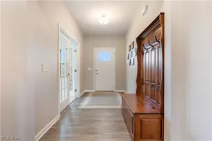 5810 Quarry Lake Dr SE, East Canton, OH 44730 - Photo 4