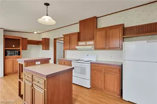 12186 State Route 155 SE, Corning, OH 43730 - Photo 14
