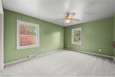 584 N Hawkins Avenue, Akron, OH 44313 - Photo 36