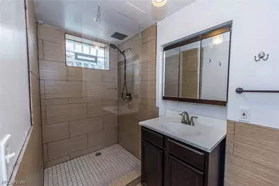 1383 Delia Avenue, Akron, OH 44320 - Photo 40