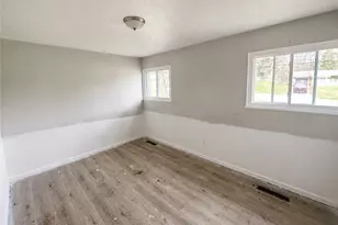 6294 Randolph Rd, Huber Heights, OH 44146 - Photo 10