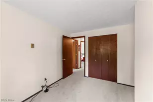 176 Pinewood Dr, Elyria, OH 44035 - Photo 30