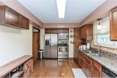 19157 Howe Road, Strongsville, OH 44136 - Photo 12