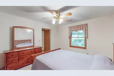 249 W Heatherwood Drive, Barberton, OH 44203 - Photo 18