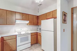 249 W Heatherwood Dr, Barberton, OH 44203 - Photo 12