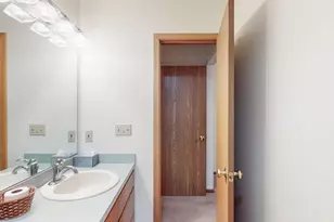 249 W Heatherwood Dr, Barberton, OH 44203 - Photo 20