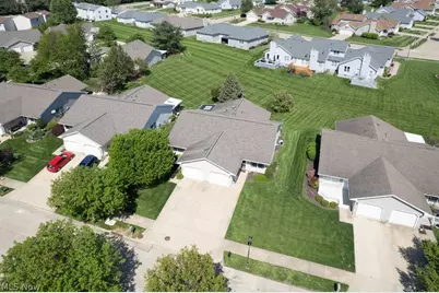 249 W Heatherwood Drive, Barberton, OH 44203 - Photo 34