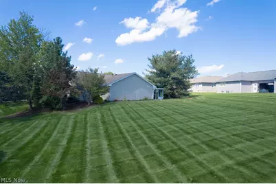 249 W Heatherwood Drive, Barberton, OH 44203 - Photo 36