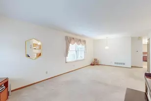249 W Heatherwood Dr, Barberton, OH 44203 - Photo 8
