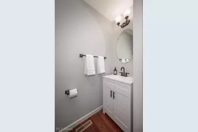 2713 Blue Ash Avenue NW, Canton, OH 44708 - Photo 16
