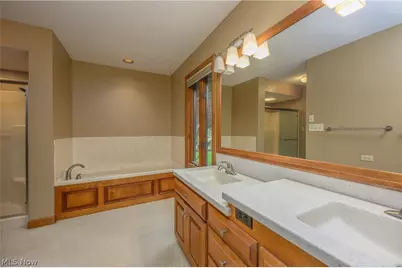 963 Mansion Circle, Barberton, OH 44203 - Photo 26