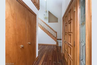 963 Mansion Circle, Barberton, OH 44203 - Photo 8