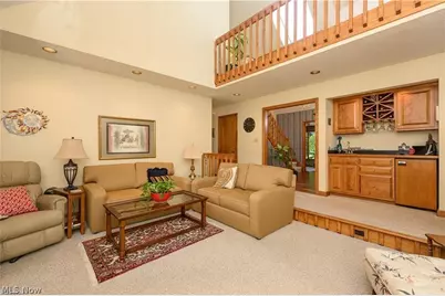 963 Mansion Circle, Barberton, OH 44203 - Photo 18