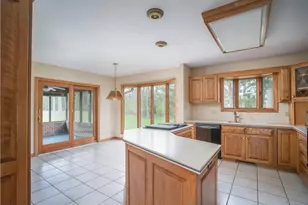 963 Mansion Cir, Barberton, OH 44203 - Photo 12