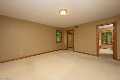 963 Mansion Circle, Barberton, OH 44203 - Photo 24