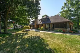 963 Mansion Cir, Barberton, OH 44203 - Photo 4