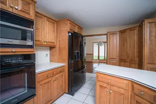 963 Mansion Cir, Barberton, OH 44203 - Photo 14