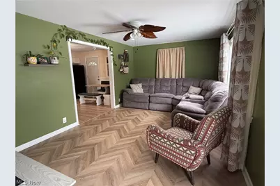 4300 Broadway Avenue NE, Louisville, OH 44641 - Photo 2