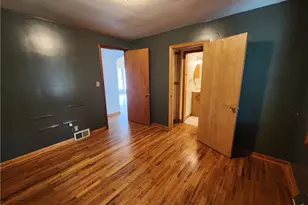 429 Comstock St NW, Warren, OH 44483 - Photo 8