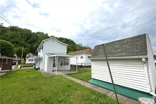 446 Sinclair Ave, Yorkville, OH 43971 - Photo 6