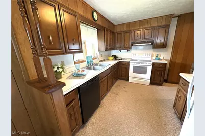 446 Sinclair Avenue, Yorkville, OH 43971 - Photo 10