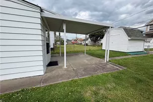 446 Sinclair Ave, Yorkville, OH 43971 - Photo 26
