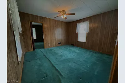 446 Sinclair Avenue, Yorkville, OH 43971 - Photo 16