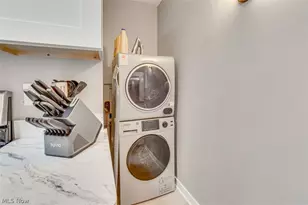 484 Spicer Street, Akron, OH 44311 - Photo 6