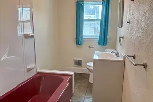 1629 Manhattan Ave, Youngstown, OH 44509 - Photo 8