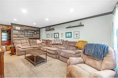 690 Deerwood Drive, Tallmadge, OH 44278 - Photo 4