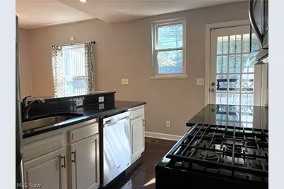 1429 W 38th Street, Loveland, OH 44113 - Photo 12