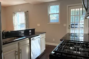 1429 W 38th St, Loveland, OH 44113 - Photo 12