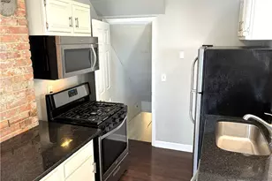 1429 W 38th St, Loveland, OH 44113 - Photo 8