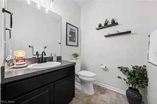9076 Wyllys Dr, North Ridgeville, OH 44039 - Photo 16