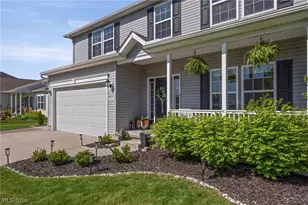 9076 Wyllys Dr, North Ridgeville, OH 44039 - Photo 2