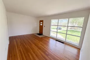 1064 Munroe Falls Kent Rd, Kent, OH 44240 - Photo 8