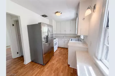 1064 Munroe Falls Kent Road, Kent, OH 44240 - Photo 2