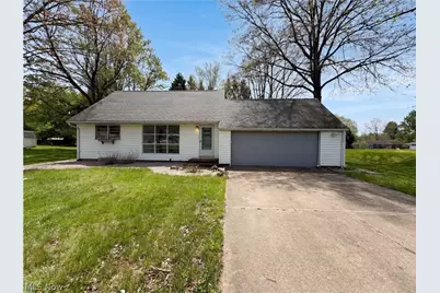 1064 Munroe Falls Kent Road, Kent, OH 44240 - Photo 1