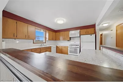 3770 Dotwood Street NW, North Canton, OH 44720 - Photo 12