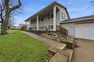 3770 Dotwood St NW, North Canton, OH 44720 - Photo 4