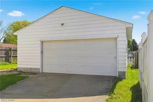 643 Stevenson Ave, Akron, OH 44312 - Photo 16