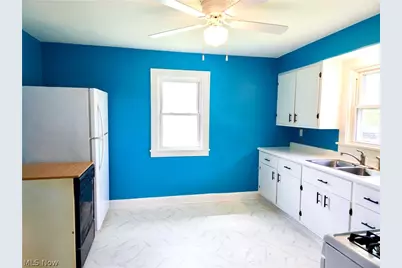 664 Tenney Avenue, Campbell, OH 44405 - Photo 12