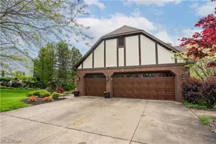 6974 Militia Hill St NW, Canton, OH 44718 - Photo 2