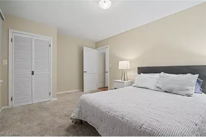379 Nob Hill Drive, Akron, OH 44303 - Photo 24
