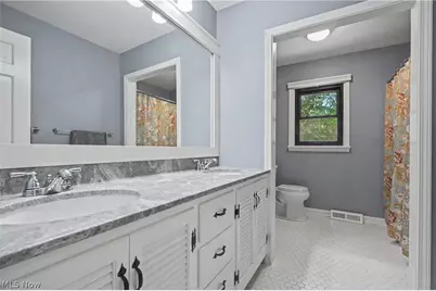 379 Nob Hill Drive, Akron, OH 44303 - Photo 22