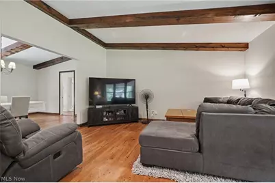 379 Nob Hill Drive, Akron, OH 44303 - Photo 6